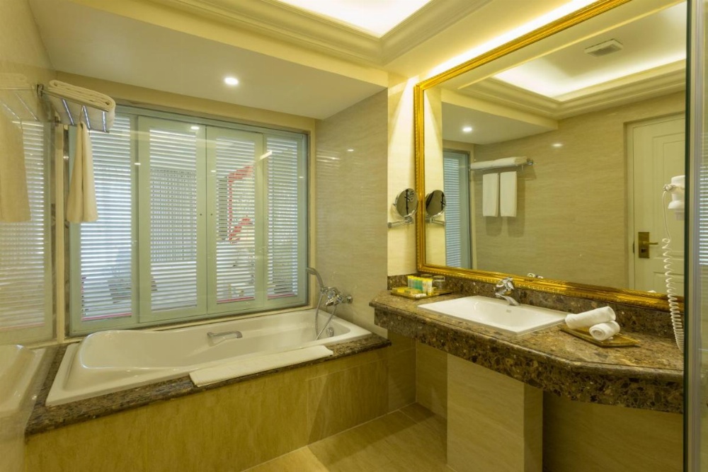The Grand Kandyan Hotel Image 11