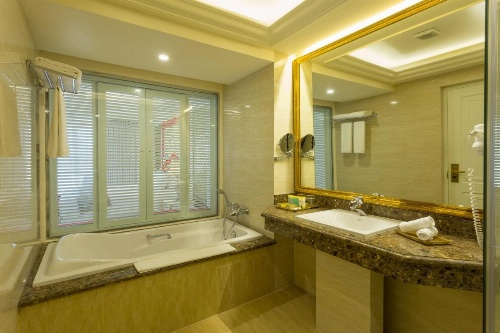 The Grand Kandyan Hotel image 11
