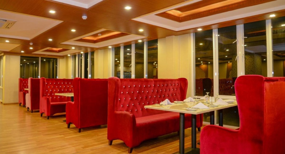 The Grand Kandyan Hotel